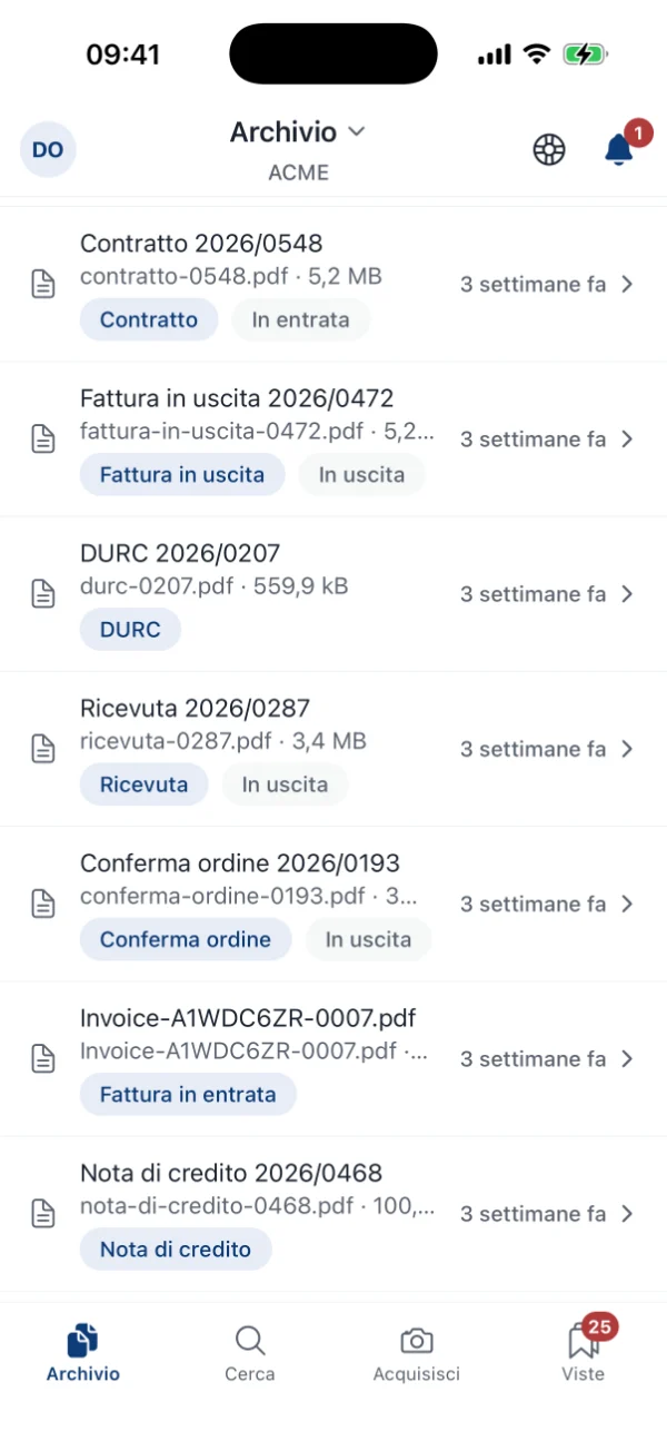 La ricerca nell’archivio sul telefono, con elenco dei risultati, filtri e accesso alle viste salvate.